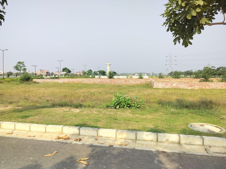 undefined, pintail-park-city  1711 Sq.Ft. Plot In Mastemau Lucknow 9250481