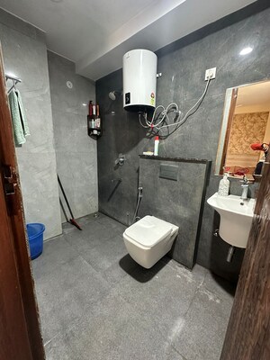 Attached Bathroom in 2 BHK Apartment at Sector 40 – for Rent
