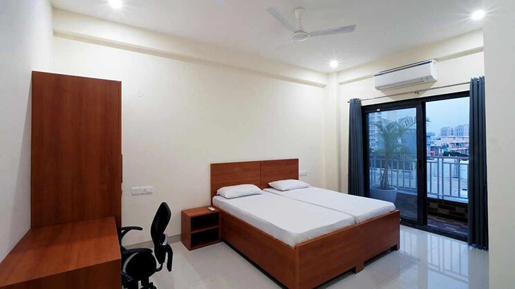 Bedroom, sector 14 1 RK 600 Sq.Ft. Apartment In Sector 14 Gurgaon 9250559