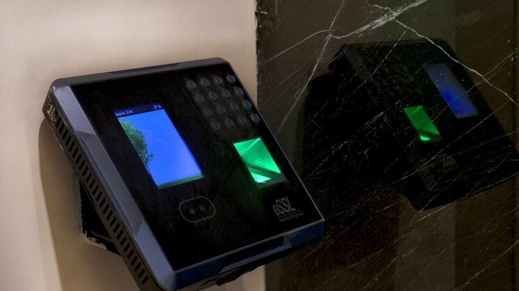 undefined, sector 14 1 RK 600 Sq.Ft. Apartment In Sector 14 Gurgaon 9250559