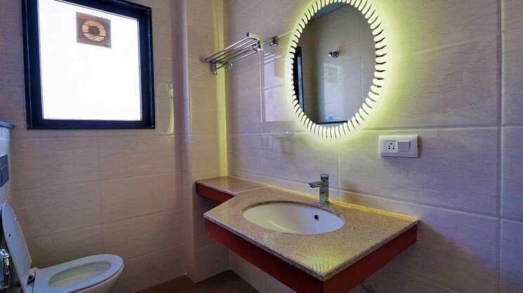 Bathroom, sector 14 1 RK 600 Sq.Ft. Apartment In Sector 14 Gurgaon 9250559