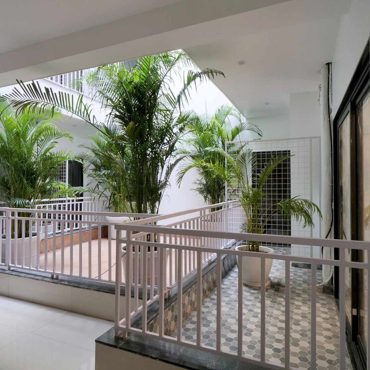 Balcony, sector 14 1 RK 600 Sq.Ft. Apartment In Sector 14 Gurgaon 9250559