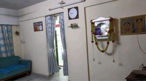 Furnished Amenities in 1 BHK Apartment at Satya Pushpa CHS, Panch Pakhadi – for Rent