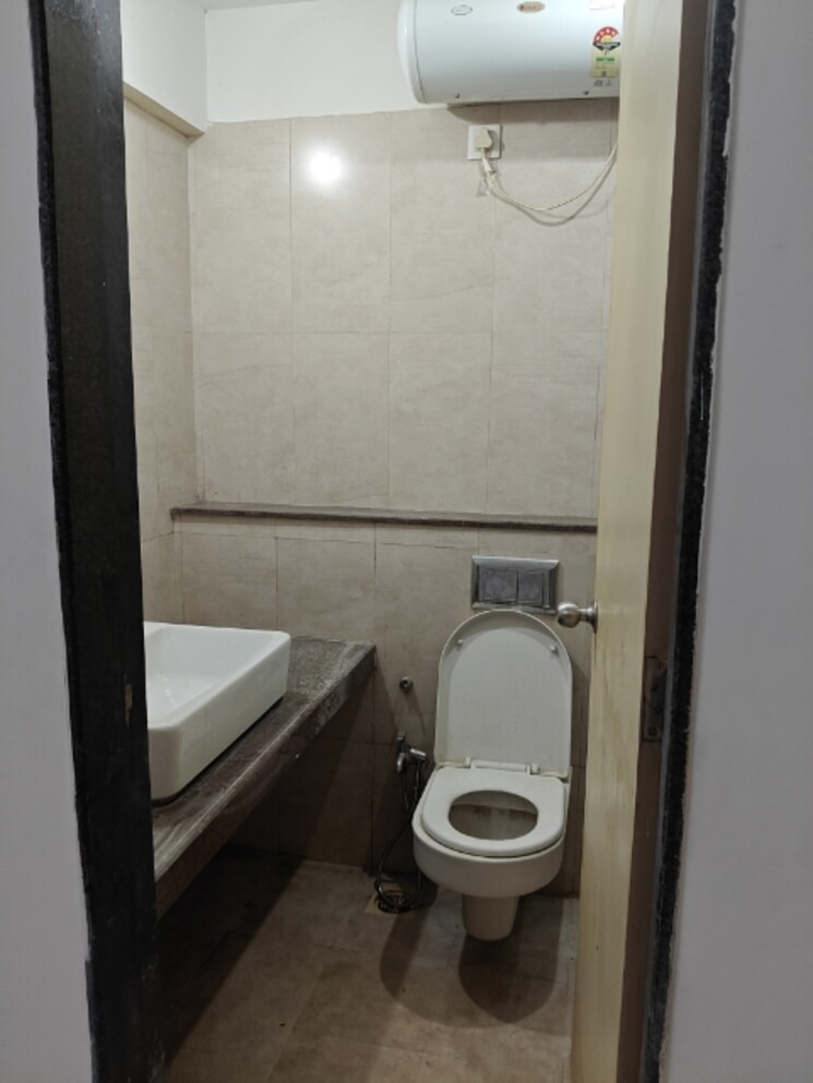 Bathroom, godrej-central 2 Bedroom 754 Sq.Ft. Apartment In Chembur Mumbai 9250565