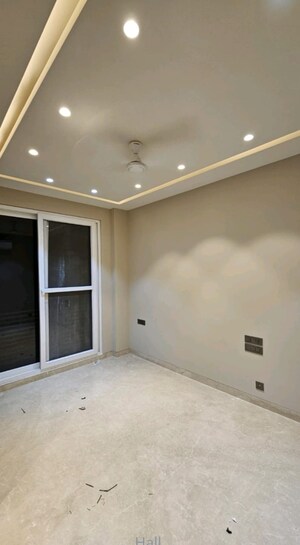 Room in 2 BHK Builder Floor at Safdarjung Enclave – for Rent