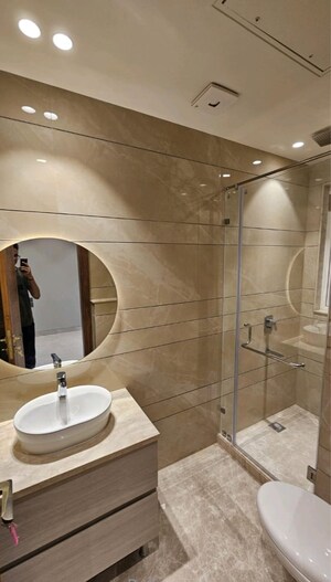 Bathroom in 2 BHK Builder Floor at Safdarjung Enclave – for Rent