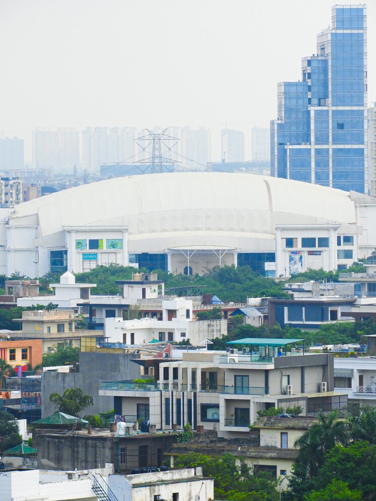 Nearby, ace-platinum 4 Bedroom 1950 Sq.Ft. Apartment In Zeta I Greater Noida Greater Noida 9250458