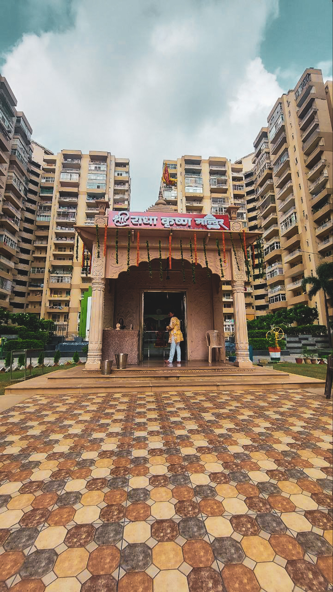 4 BHK + Extra Room Apartment For Sale in ACE Platinum