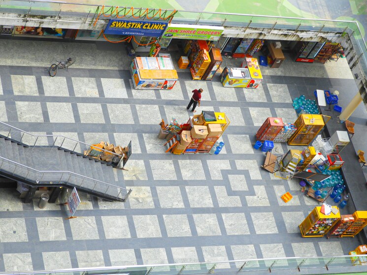 Nearby, ace-platinum 4 Bedroom 1950 Sq.Ft. Apartment In Zeta I Greater Noida Greater Noida 9250458