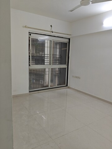 Room in 2 BHK Apartment at Godrej Central, Chembur – for Rent