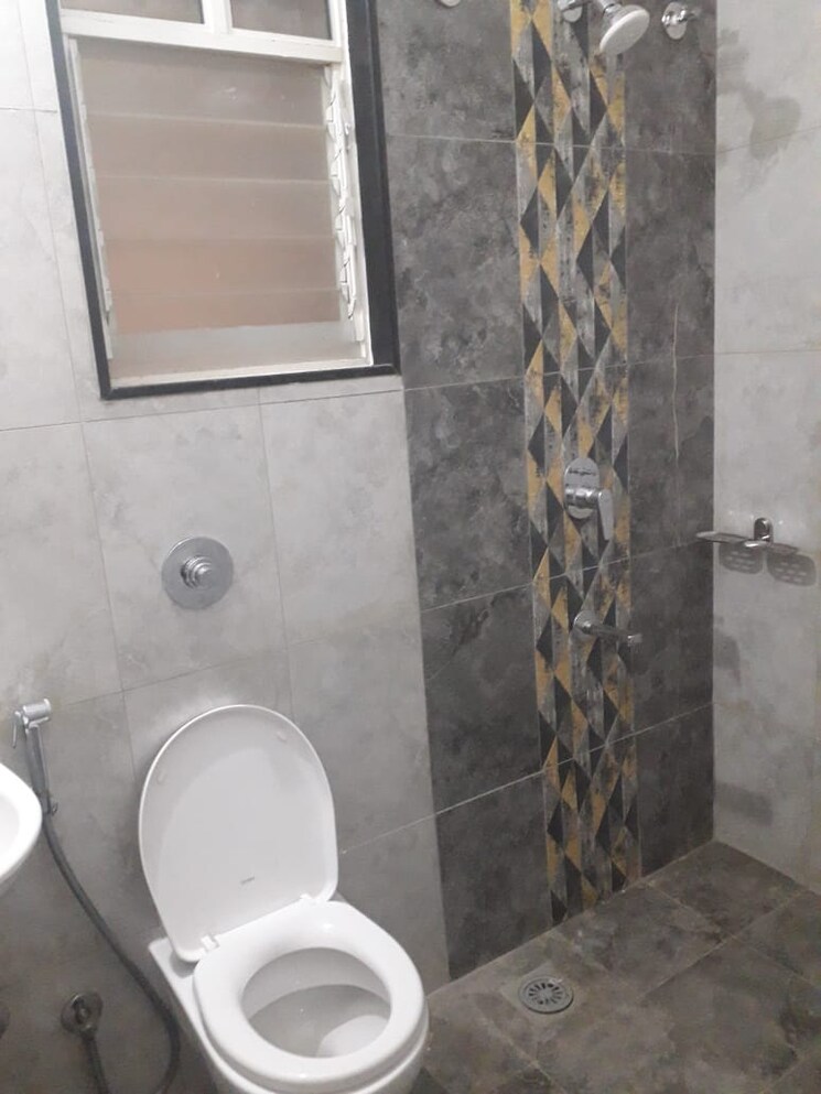 Bathroom, vilas-javdekar-yashone-maan 2 Bedroom 676 Sq.Ft. Apartment In Hinjewadi Pune 9250600