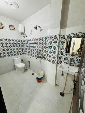 Team Area in 2 BHK Builder Floor at Palam Vihar – for Rent
