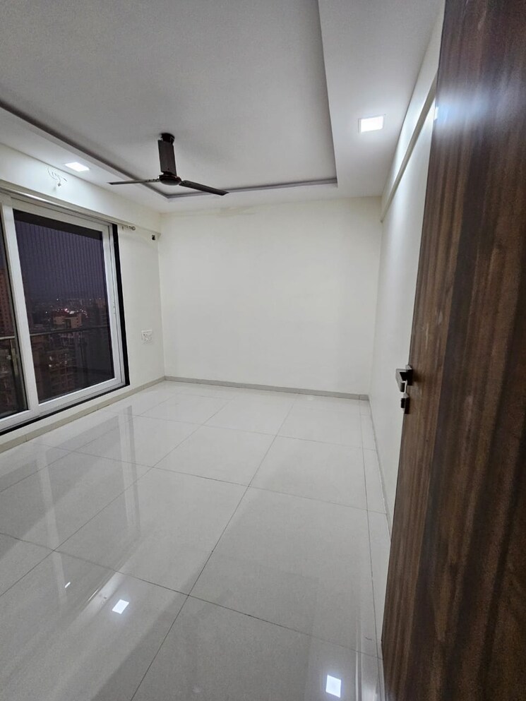 Bathroom, galaxy-green-woods 3 Bedroom 1705 Sq.Ft. Apartment In Kharghar Navi Mumbai 9250612