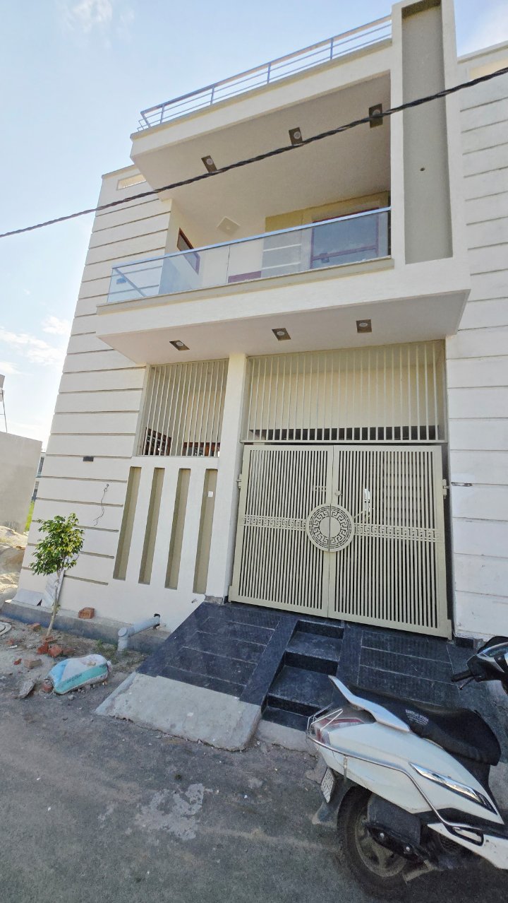 4 BHK + Study Room Independent House For Sale in Krishna Enclave 