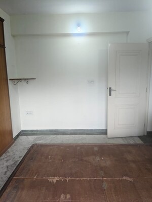 Room in 1 BHK Apartment at Hiranandani Estate Canosa, Ghodbunder Road – for Rent