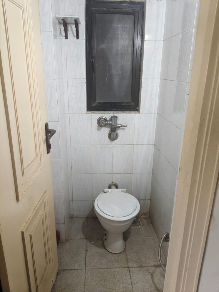 Bathroom, hiranandani-estate-canosa 1 Bedroom 450 Sq.Ft. Apartment In Ghodbunder Road Thane 9250658