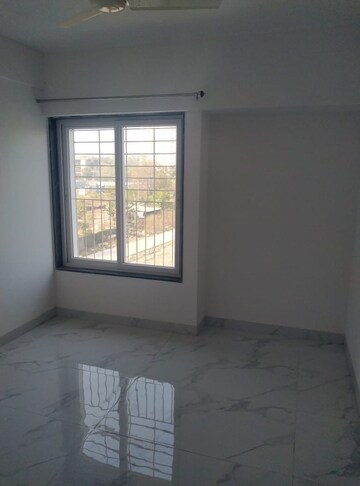 Room in 2 BHK Apartment at Suvan Shades, Mundhwa – for Rent