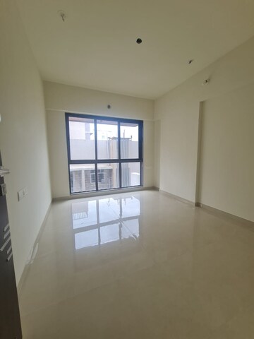 Room in 2 BHK Apartment at Vaswani Vista One, Kandivali West – for Sale