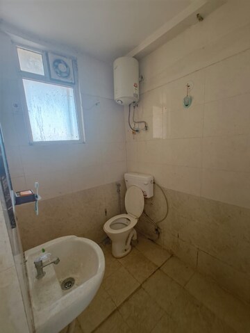 1 BHK Apartment For Rent in Shree Vardhman Green Court, Sector 90