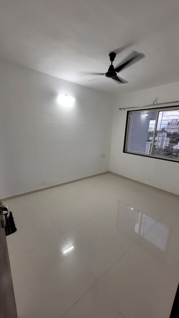Room in 3 BHK Apartment at Sukhwani Hermosa Casa, Mundhwa – for Rent