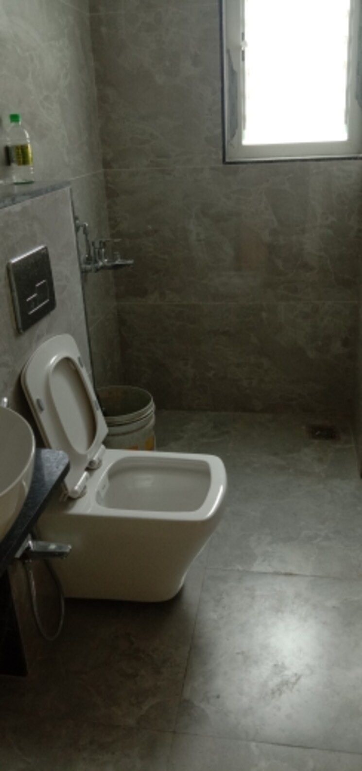 Bathroom, bhosale nagar 3 Bedroom 1500 Sq.Ft. Apartment In Bhosale Nagar Pune 9250725