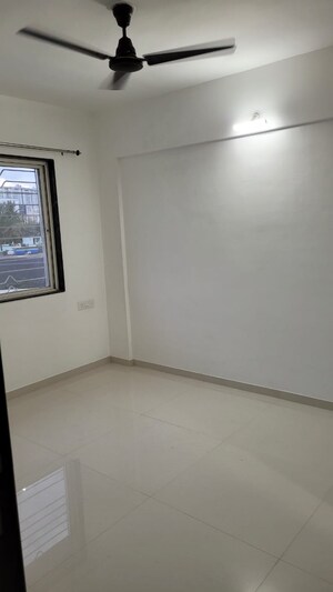 Room in 3 BHK Apartment at Sukhwani Hermosa Casa, Mundhwa – for Rent