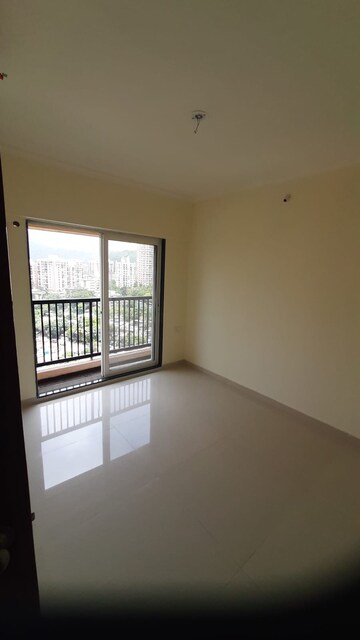 2 BHK Apartment For Rent in Puraniks City Reserva, Ghodbunder Road