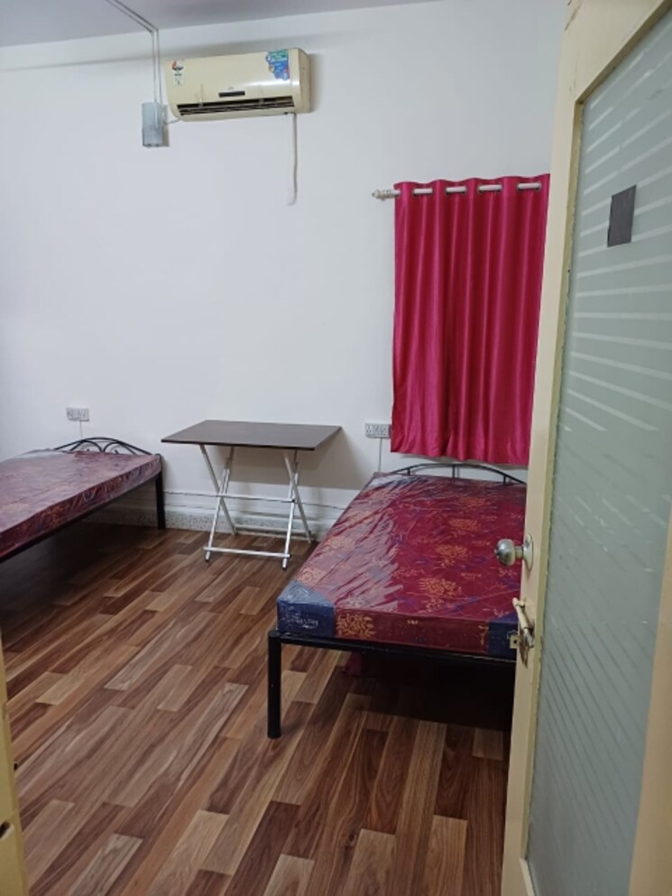 Bedroom, bhandarkar road Pg For Girls In Bhandarkar Road 9250752