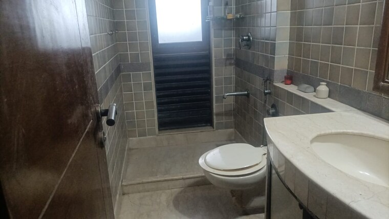 Bathroom, celestia-heights 2 Bedroom 850 Sq.Ft. Apartment In Malad West Mumbai 9250753