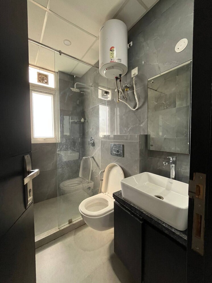 Bathroom, saket 1 Bedroom 450 Sq.Ft. Builder Floor In Saket Delhi 9250775