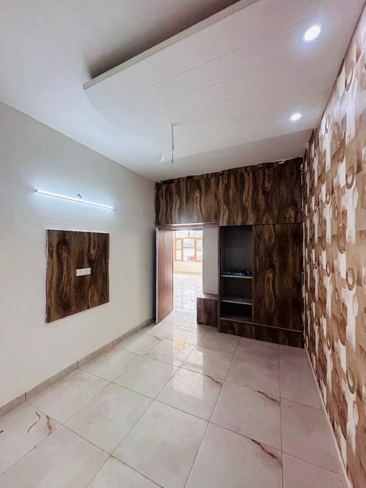 Room, dhakoli 2 Bedroom 1000 Sq.Ft. Builder Floor In Dhakoli Zirakpur 9250774