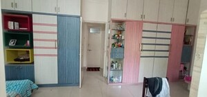 Room in 2 BHK Apartment at Senapati Bapat Road – for Rent