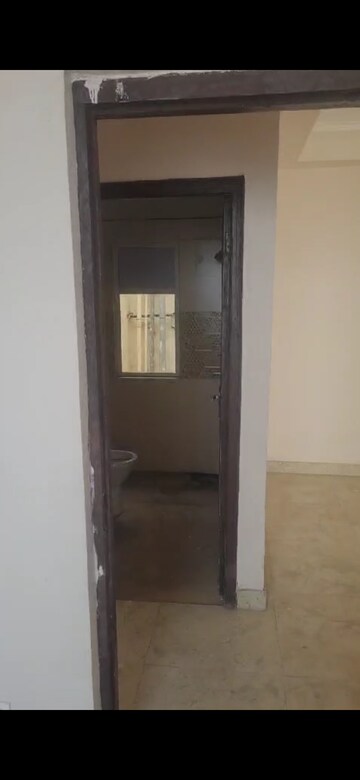 Furnished Amenities in 2.5 BHK Apartment at Amrapali Golf Homes, Sector 4 Greater Noida – for Sale
