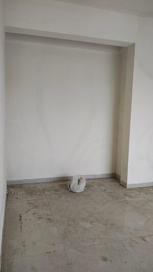 Room in 3 BHK Apartment at Dhamji Shamji Mahavir Spring Tulip Phase 1, Pokhran Road No Two – for Sale