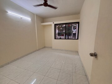 Room in 2 BHK Apartment at Goel Ganga Hill Mist Garden, Kondhwa – for Rent