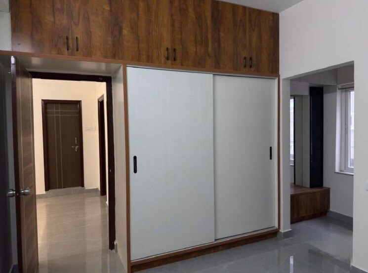 Room, madhapur 3 Bedroom 1550 Sq.Ft. Apartment In Madhapur Hyderabad 9250807