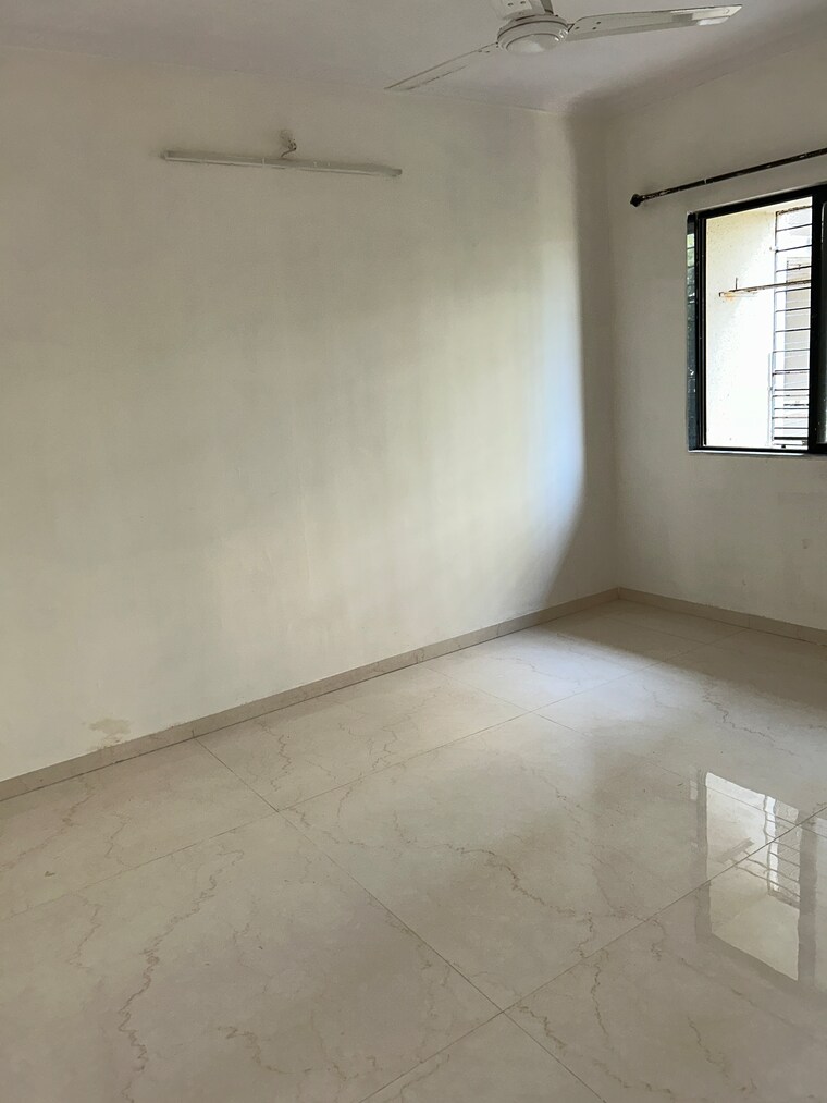 Room, shree-ganesh-chs-charkop 3 Bedroom 1250 Sq.Ft. Apartment In Charkop Sector 3 Mumbai 9250806