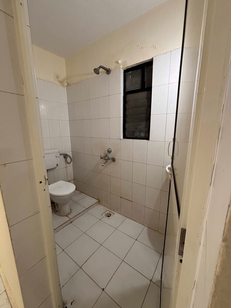 Bathroom, goel-ganga-hill-mist-garden 2 Bedroom 800 Sq.Ft. Apartment In Kondhwa Pune 9250830