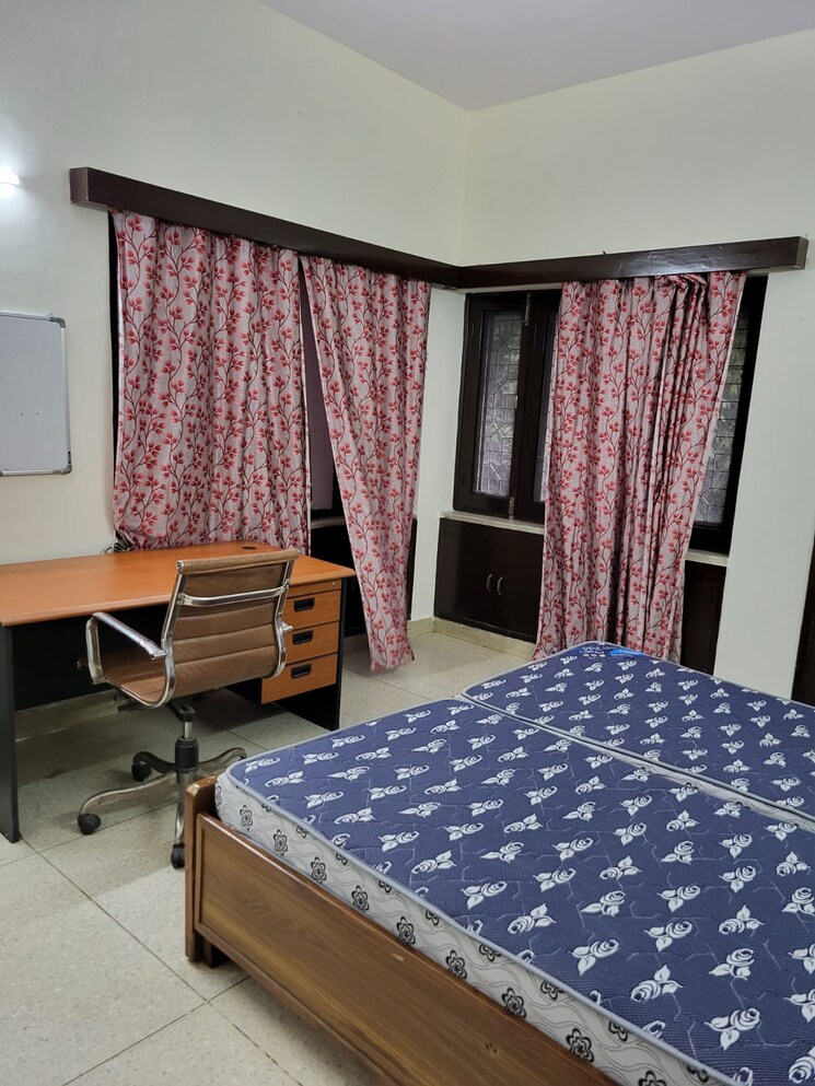 Bedroom, lajpat nagar iii 1 Bedroom 300 Sq.Ft. Builder Floor In Lajpat Nagar Iii Delhi 9250825