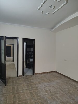 Room in 6 BHK Independent House at MS Enclave Zirakpur, Dhakoli – for Sale