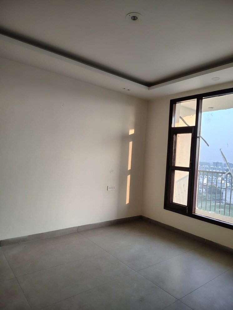 Room, ms-enclave-zirakpur 6 Bedroom 2000 Sq.Ft. Independent House In Dhakoli Zirakpur 9250850