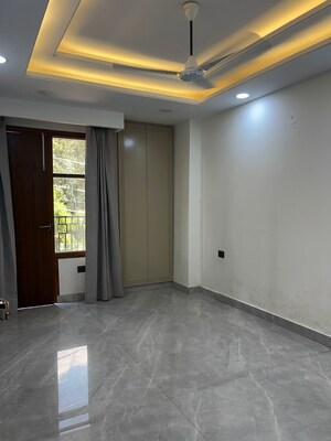 Room in 4 BHK Builder Floor at Vasundhara Sector 5 – for Sale