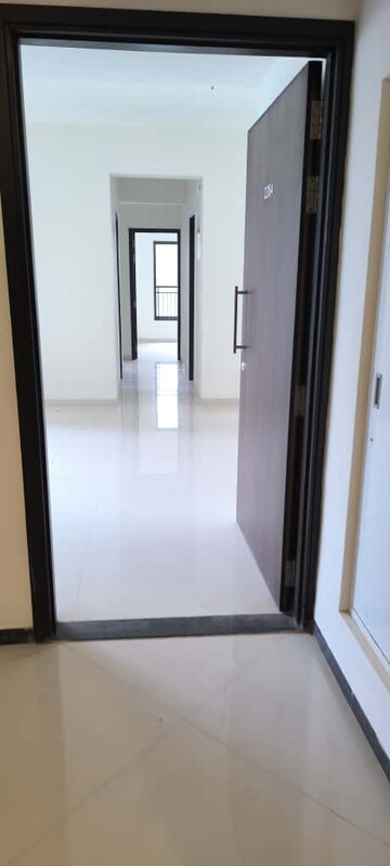 Building Lobby in 3 BHK Apartment at Runwal Sanctuary, Mulund West – for Sale