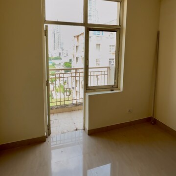 Room in 2 BHK Apartment at Shree Vardhman Mantra, Ramgarh Dhani – for Rent