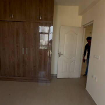 Room in 2 BHK Apartment at Shree Vardhman Mantra, Ramgarh Dhani – for Rent