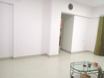 Room in 1 BHK Apartment at Puranik Hometown, Ghodbunder Road – for Rent