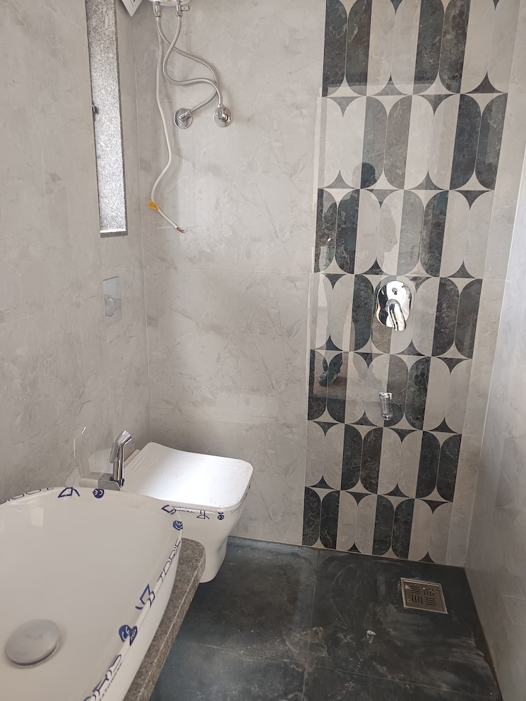 Bathroom, prem-sagar-chs-santacruz-west 3 Bedroom 1040 Sq.Ft. Apartment In Santacruz West Mumbai 9250973