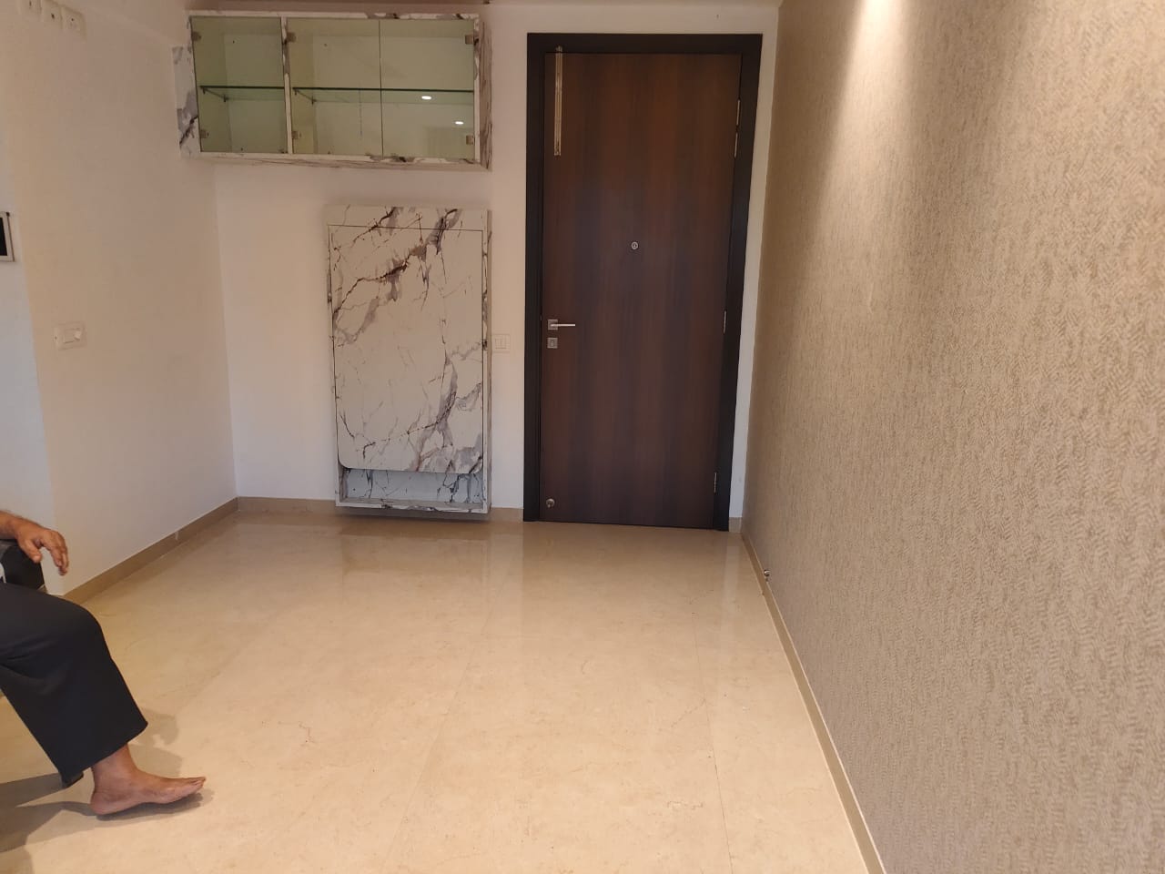 1 BHK + Extra Room Apartment For Rent in Hiranandani Highland