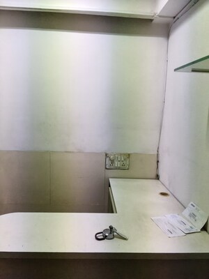 Room in  Office Space at Naupada – for Rent