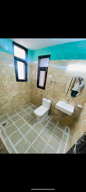 Bathroom in 3 BHK Apartment at Sector 4 Dwarka – for Rent